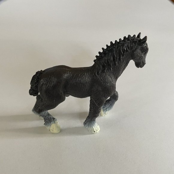 Safari Limited Black Friesian Mare Horse Animal Figurine - Picture 1 of 8